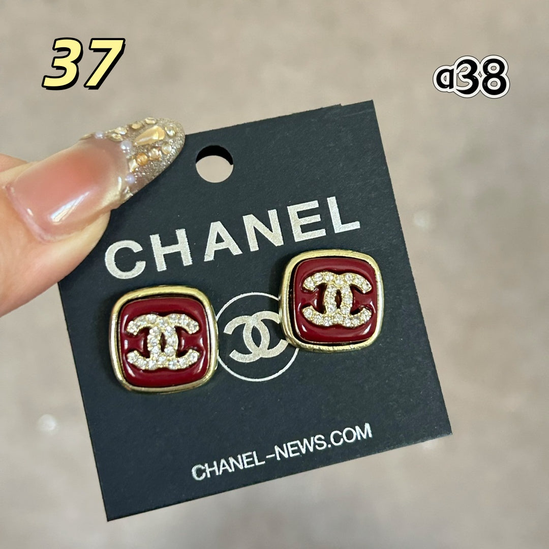 Classic Designer Style Pearl Earrings for Daily Wear