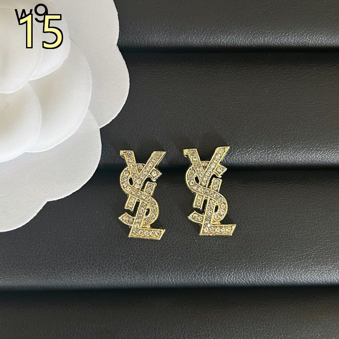 Classic Designer Style Pearl Earrings for Daily Wear